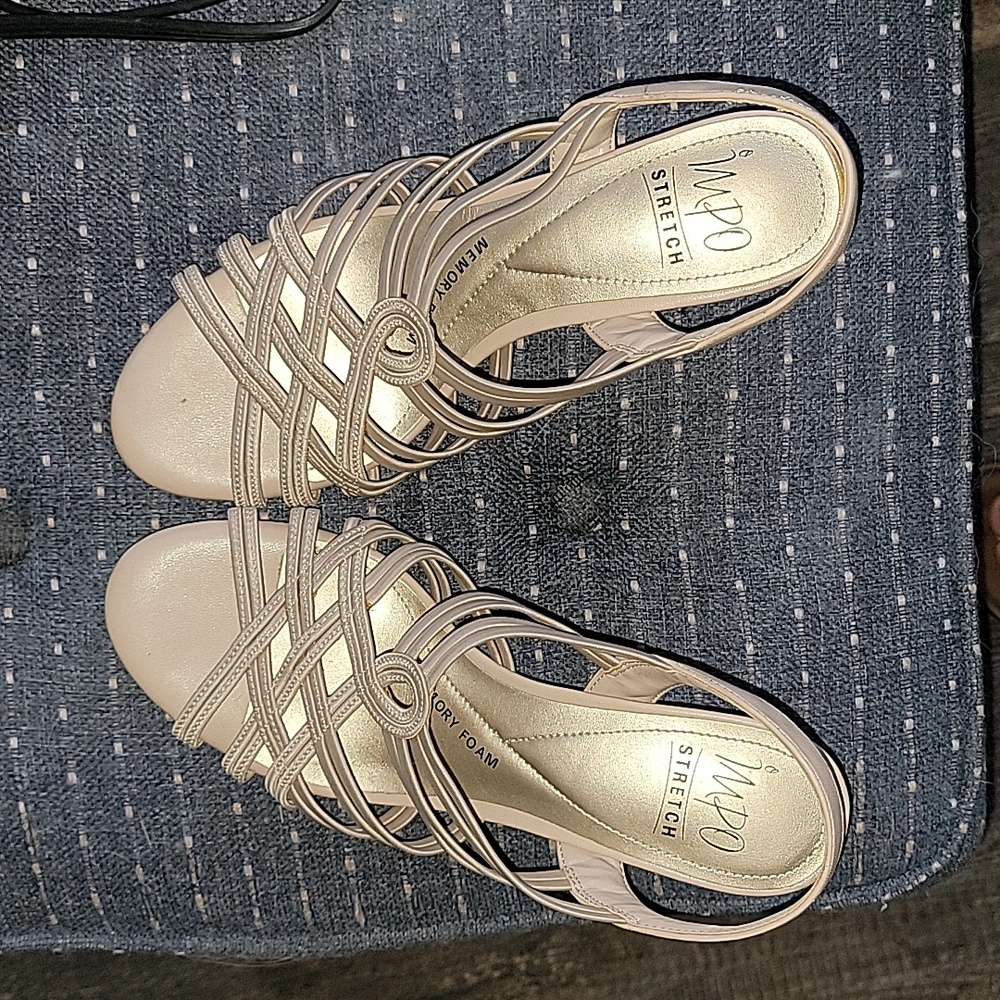 Nude heels only worn once